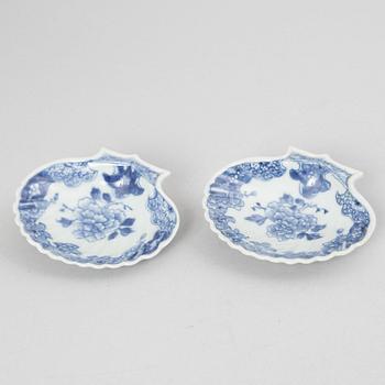 Meissen, 68 pieces of a porcelain dinner service, "Blue Onion", Germany, early 20th century.