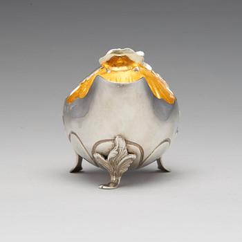 Isak Sauer, gräddsnäcka, silver, Stockholm 1766. Rokoko.