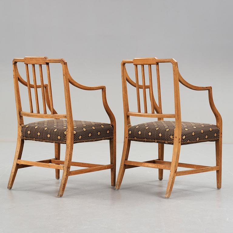 A pair of English armchairs, circa 1800.