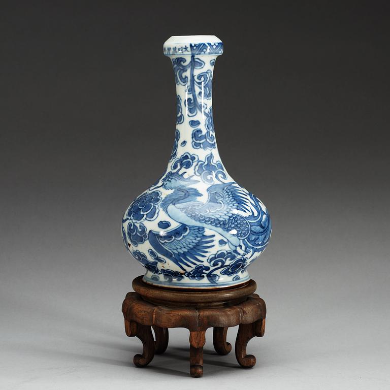 VAS, porslin. Qing dynastin, 1600-tal med Wanlis sex karaktärers märke.