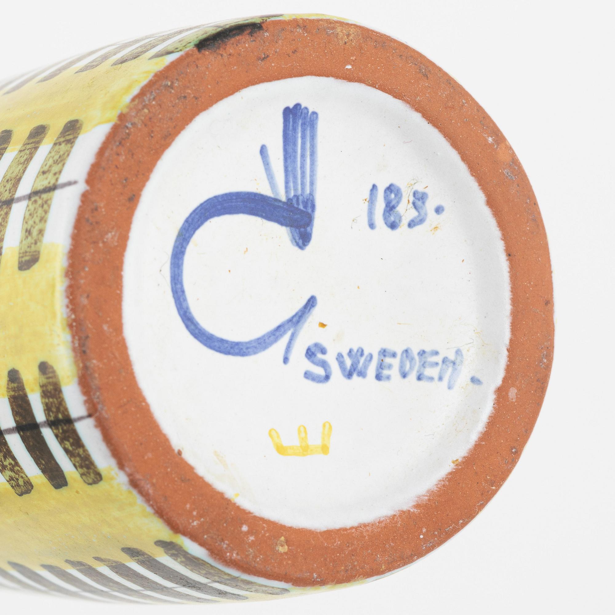 Stig Lindberg, vas, stengods, Gustavsberg och vas samt fat, fajans, Gustavsbergs studio.