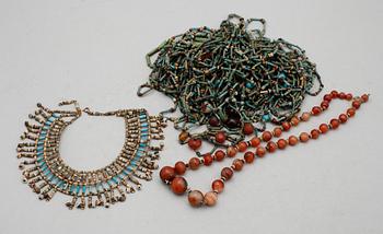 SAMLING EGYPTISKA HALSBAND, 14 st, 1900-talets mitt.