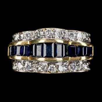 235. RING, baguette cut blue sapphires and brilliant cut diamonds, tot. app. 0.44 cts.