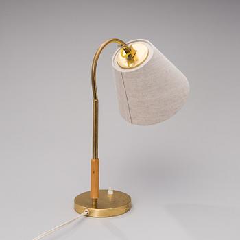 PAAVO TYNELL, BORDSLAMPA, modell 9201. Tillverkare Taito Oy, 1940-tal.