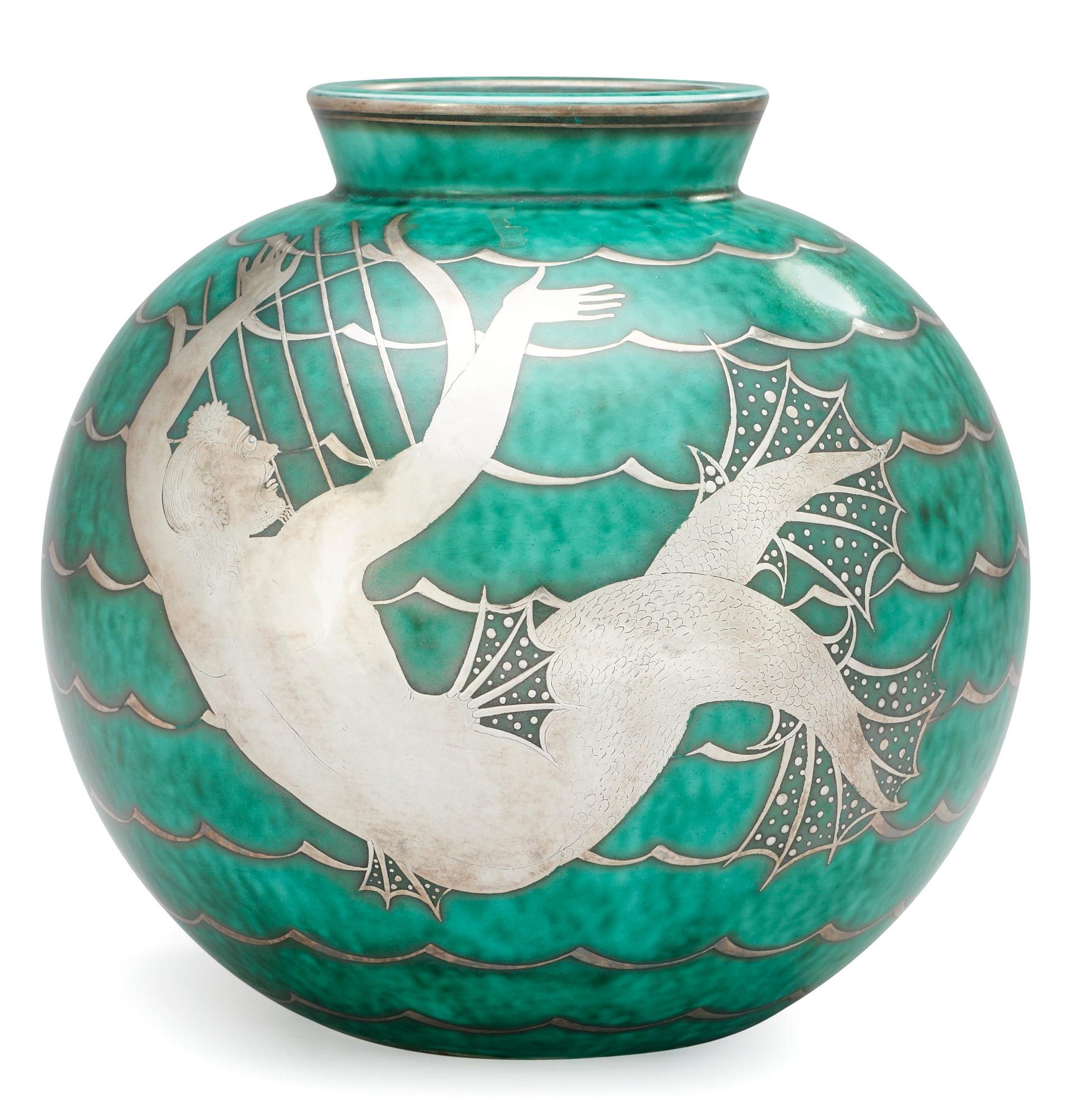 A Wilhelm Kåge 'Argenta' vase, Gustavsberg 1935.