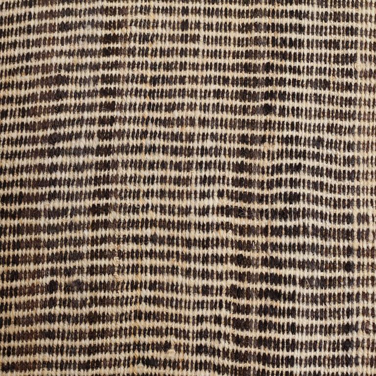 MATTA, slätväv, persisk, 396 x 306 cm.