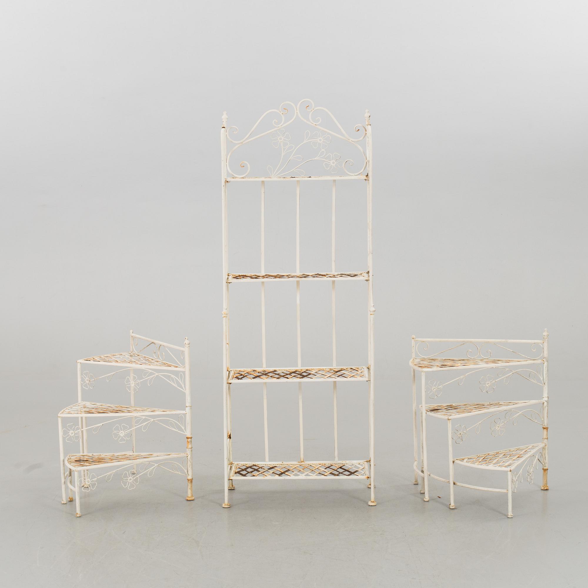 ETAGERER/BLOMBORD, ett par och HYLLA, metall, 1900-talets slut.