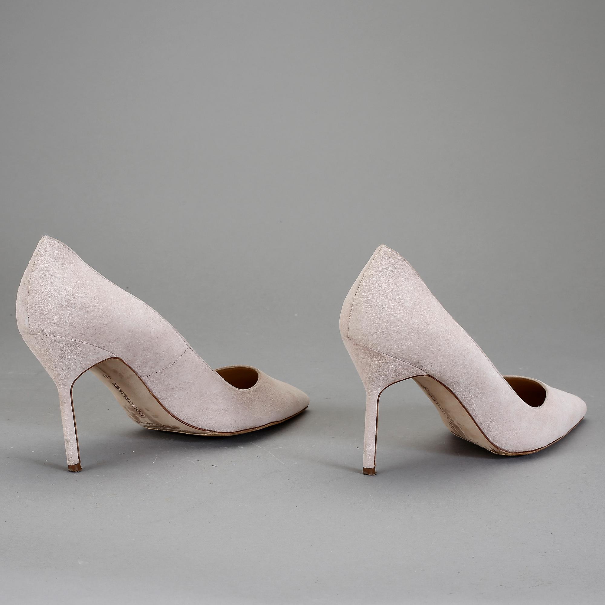 SKOR, ett par pumps, Manolo Blahnik.