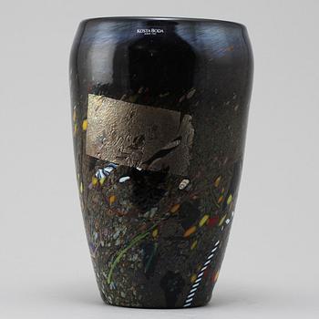 VAS, glas, Bertil Vallien, Kosta Boda Atelier, 1900-talets fjärde kvartal.