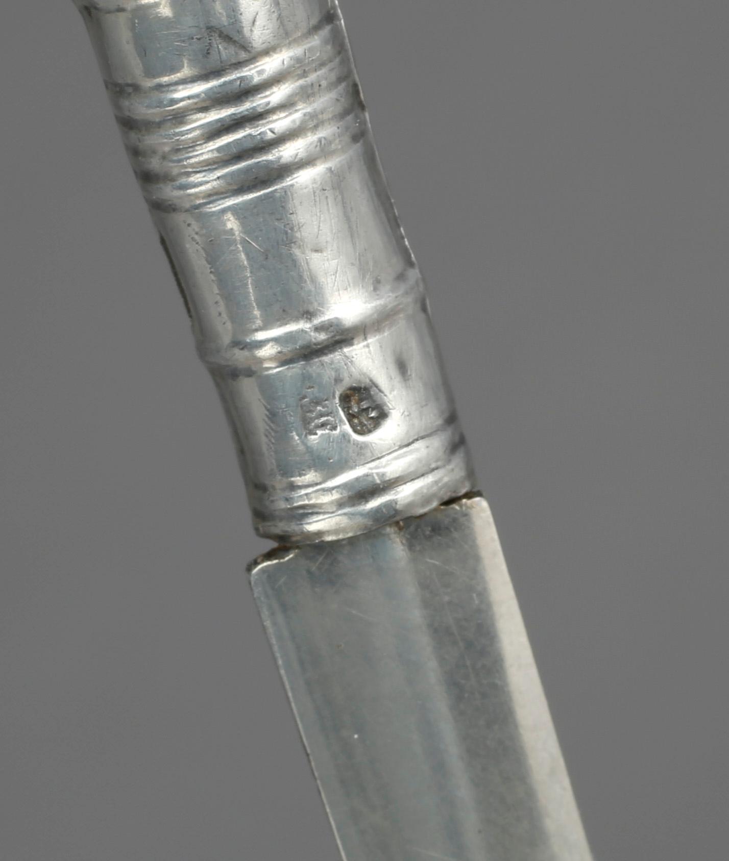 BREVKNIVAR, 2st, en WMF en med silverfäste, 1900-talets första hälft.