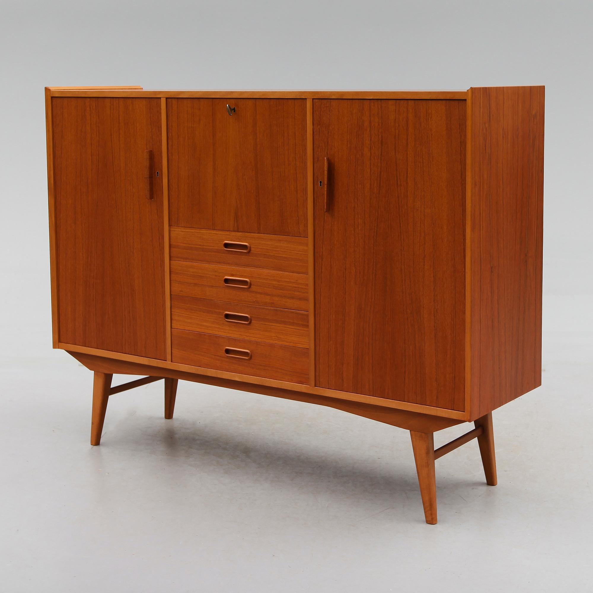 SIDEBOARD, 1900-talets andra hälft.
