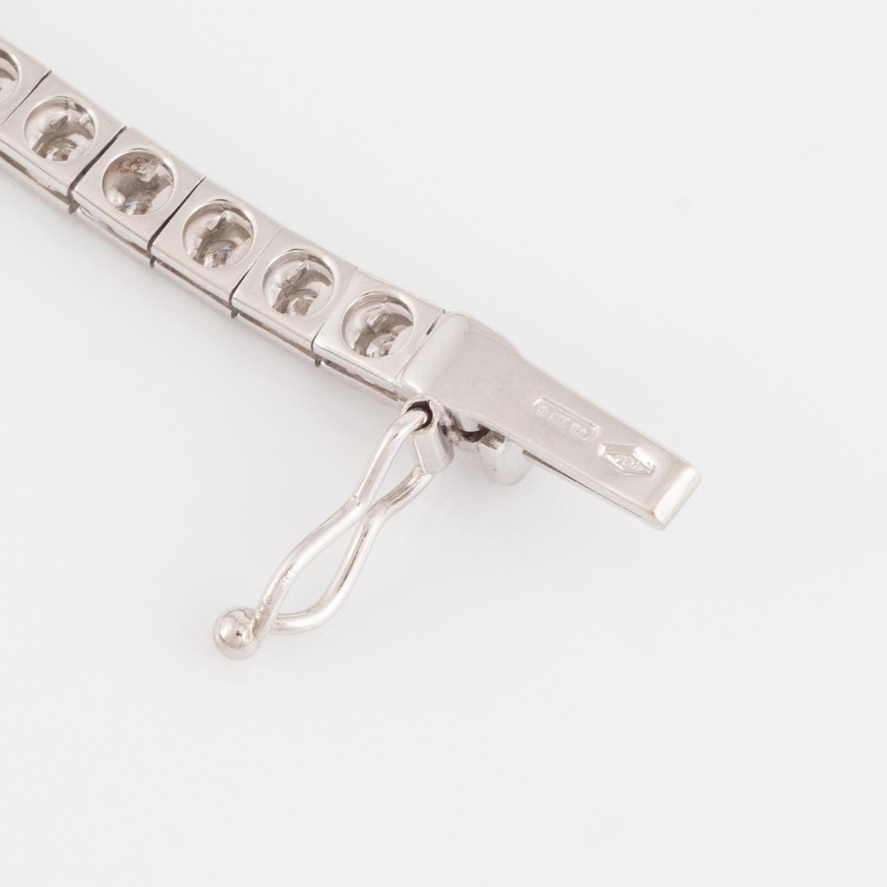 Brilliant cut diamond rivére necklace, total ca 3,40 ct.