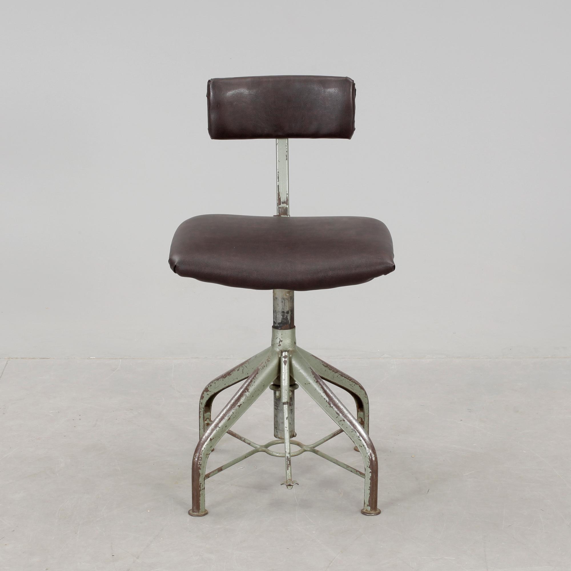 ARBETSSTOL, industri, 1900-talets första hälft.