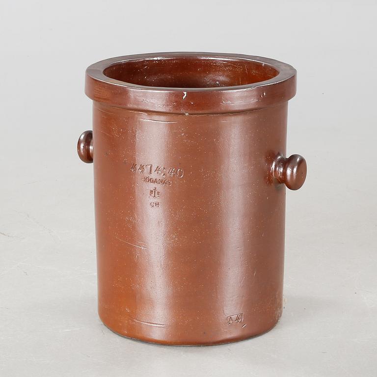 KÄRL/YTTERFODER, stengods, Höganäs, 1900-tal.