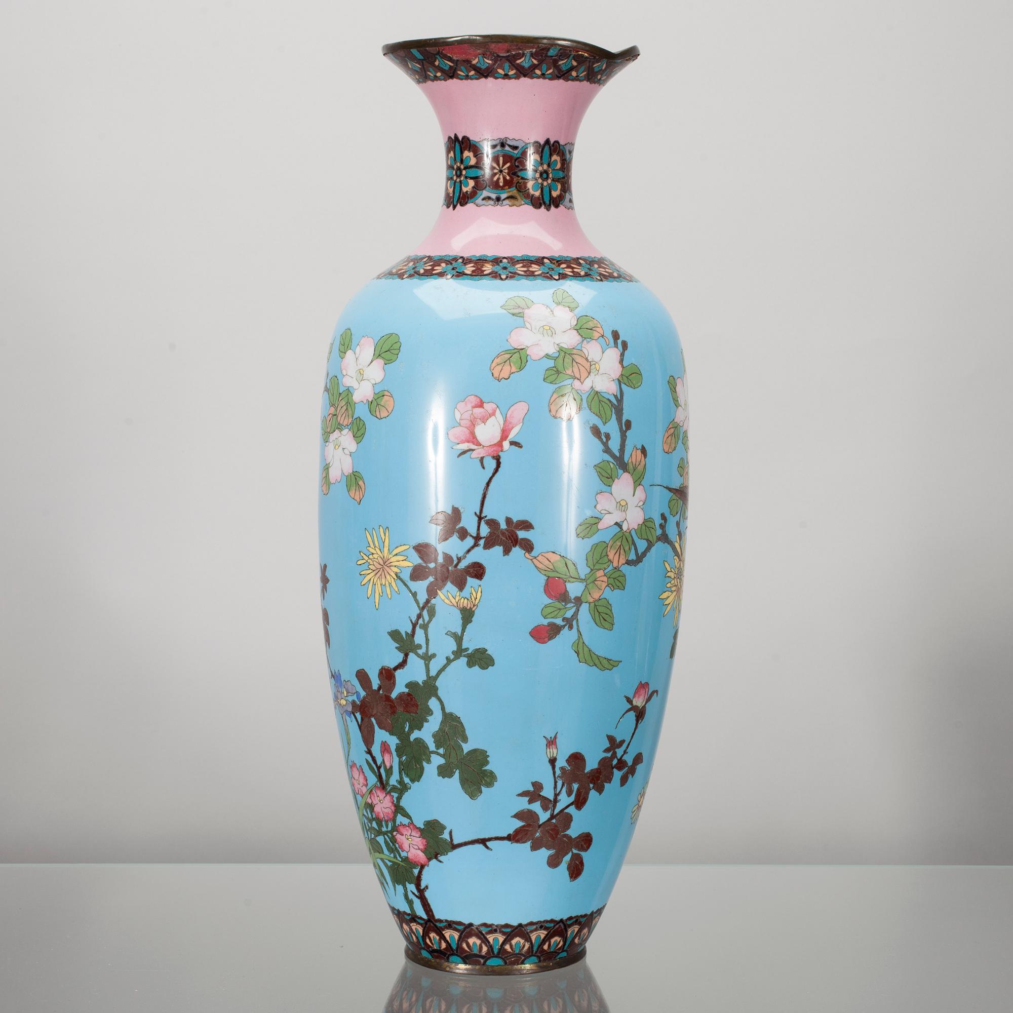 URNA, cloisonné emalj, Japan ca 1900.