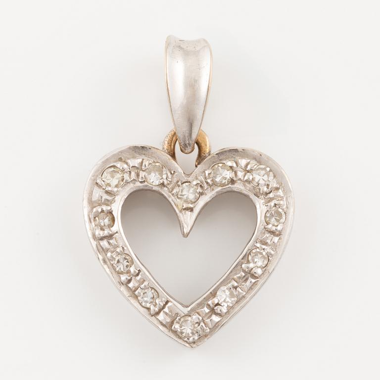 Pendant, in the shape of a heart, 18K white gold with octagonal-cut diamonds.