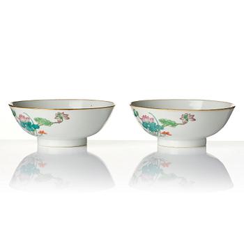 Skålar, ett par, porslin, Kina, sen Qingdynasti.