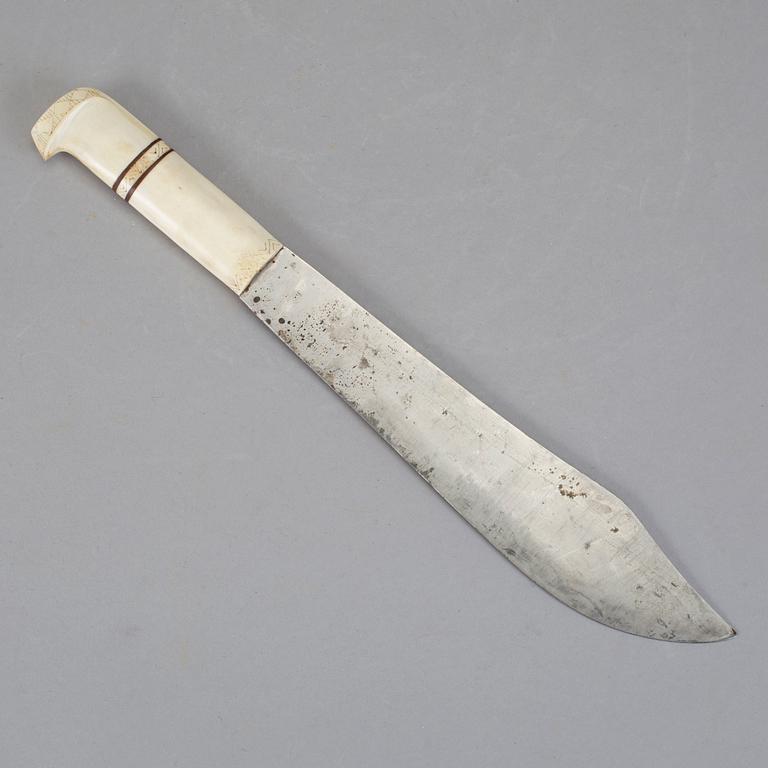 KNIV, signerad Johannes Lauri, Rovaniemi.