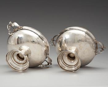 A pair of Swedish early 19th century silver bowls, marks of Lars Löfgren, Hudiksvall (1797-1853).