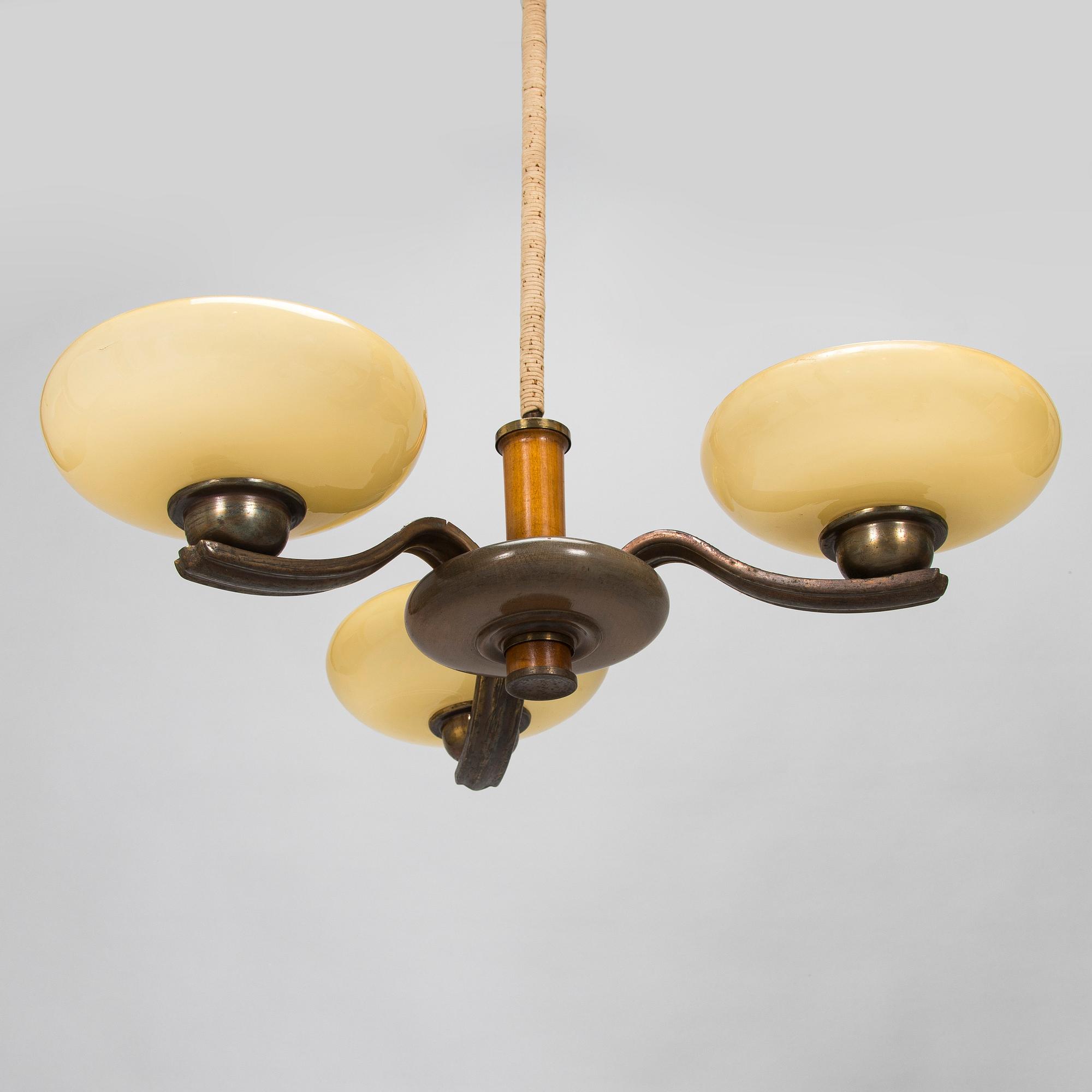 Paavo Tynell, kattovalaisin, malli 1255/3, Taito 1930-luku.