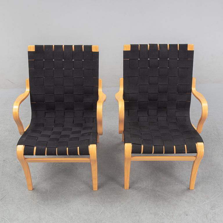 Bruno Mathsson, a pair of 'Mina' easy chairs from Bruno Mathsson International.