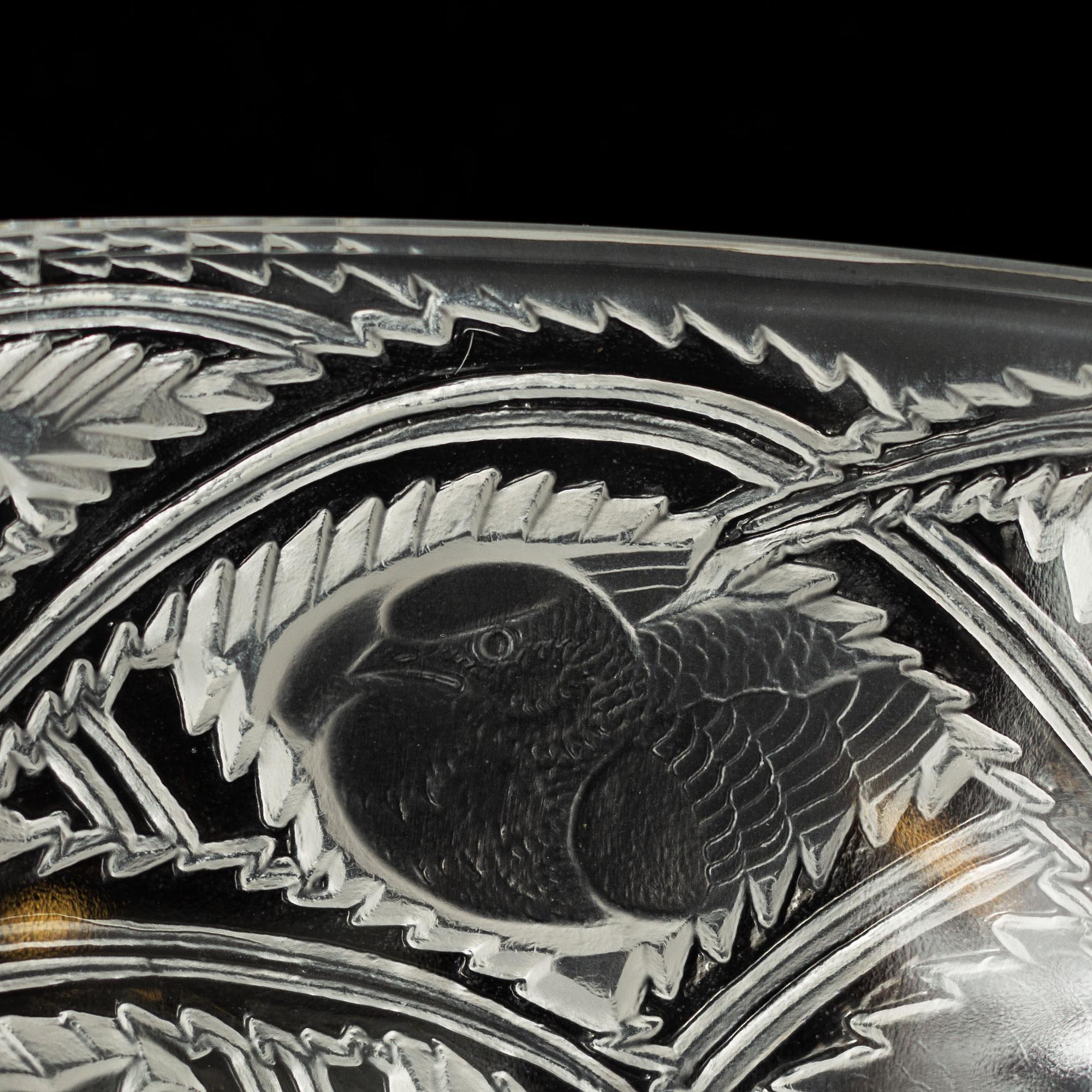 A glass bowl "Pinsons Finches", marked Lalique, France, 1940s.