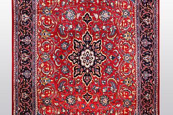 A carpet, Mahal, ca 337 x 207 cm.