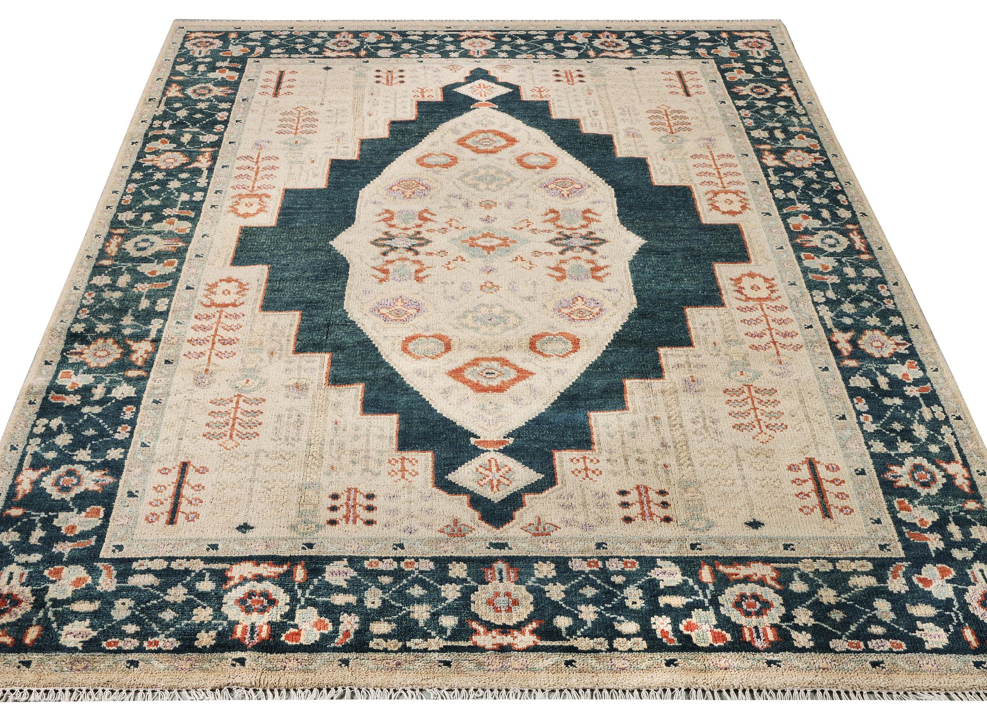 Matta, Mamluk Design, ca 307 x 237 cm.