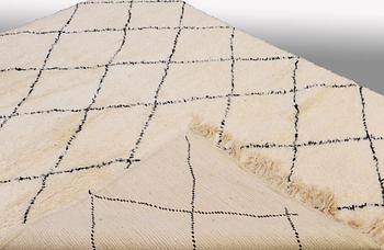 A moroccan rug, 277 x 200 cm.