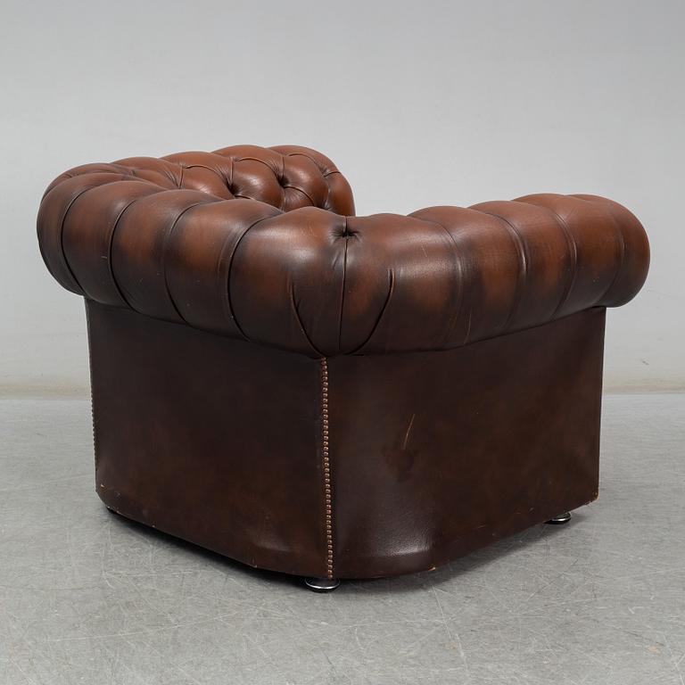SOFFA OCH FÅTÖLJ, Chesterfield, 1900-talets andra hälft.