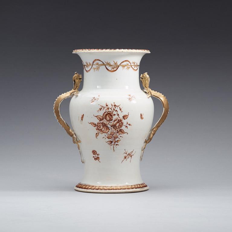 A famille rose vase, Qing dynasty, Jiaqing (1796-1820).