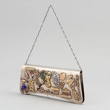 A Russian silver purse, t Petersburg 1908-17.