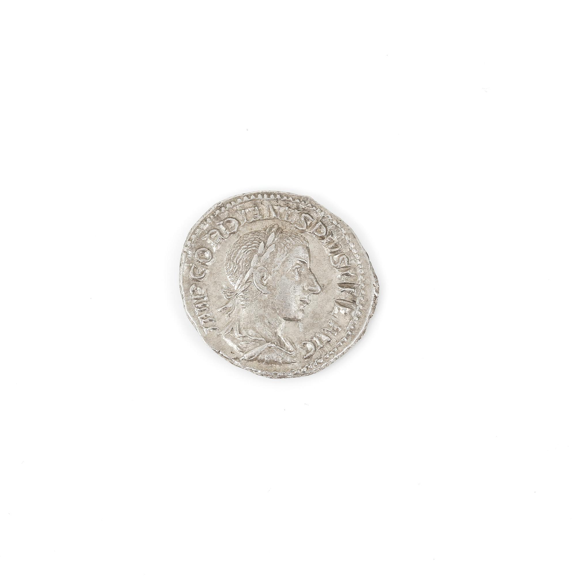 SILVERMYNT, Denarius, Gordian III, Romerska riket 238-244 efter Kristus. Ca 3 gram.