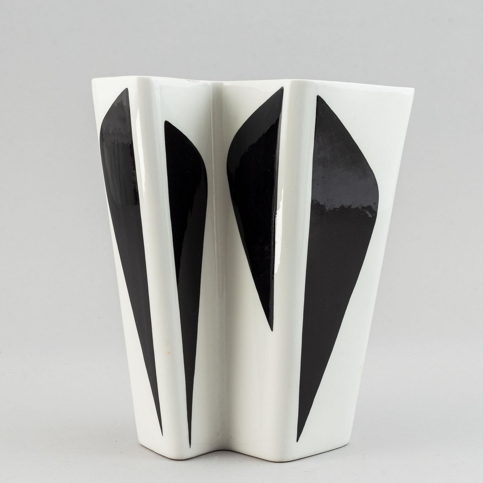 Carl-Harry Stålhane, a 'Konstrakta SNT' vase, for Rörstrand, designed 1953.