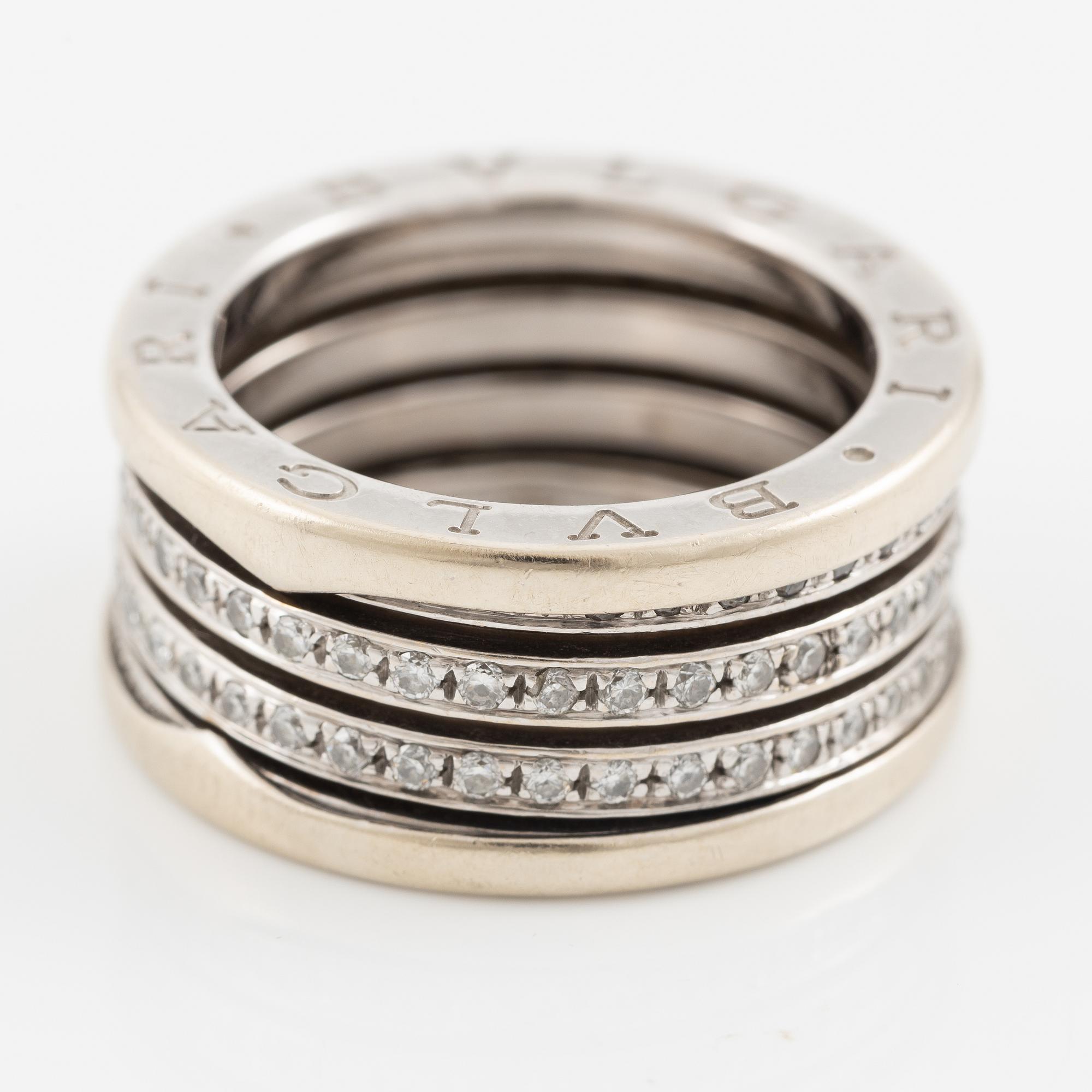 Bulgari ring "B.zero1" 18K vitguld med runda briljantslipade diamanter.