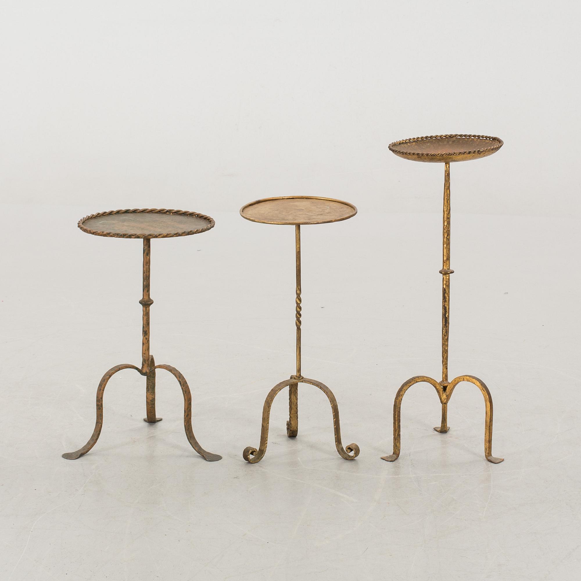 SMÅBORD, sk MARTINIBORD, patinerad metall , 3 st. Spanien, 1900-tal.
