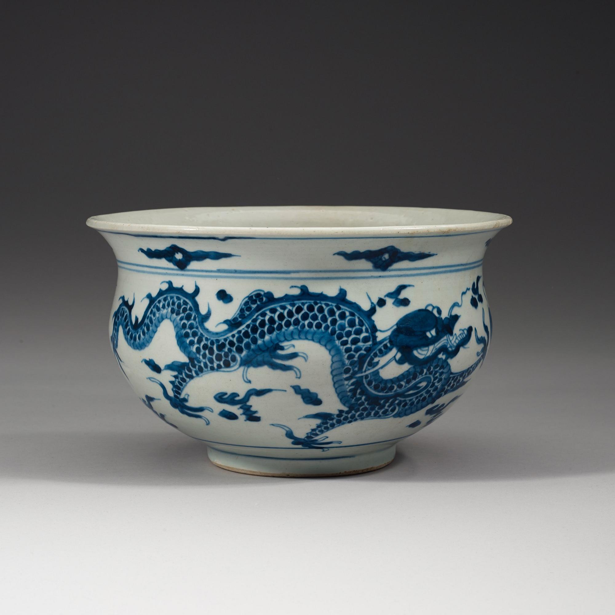 A blue and white censer, Qing dynasty, circa 1800.