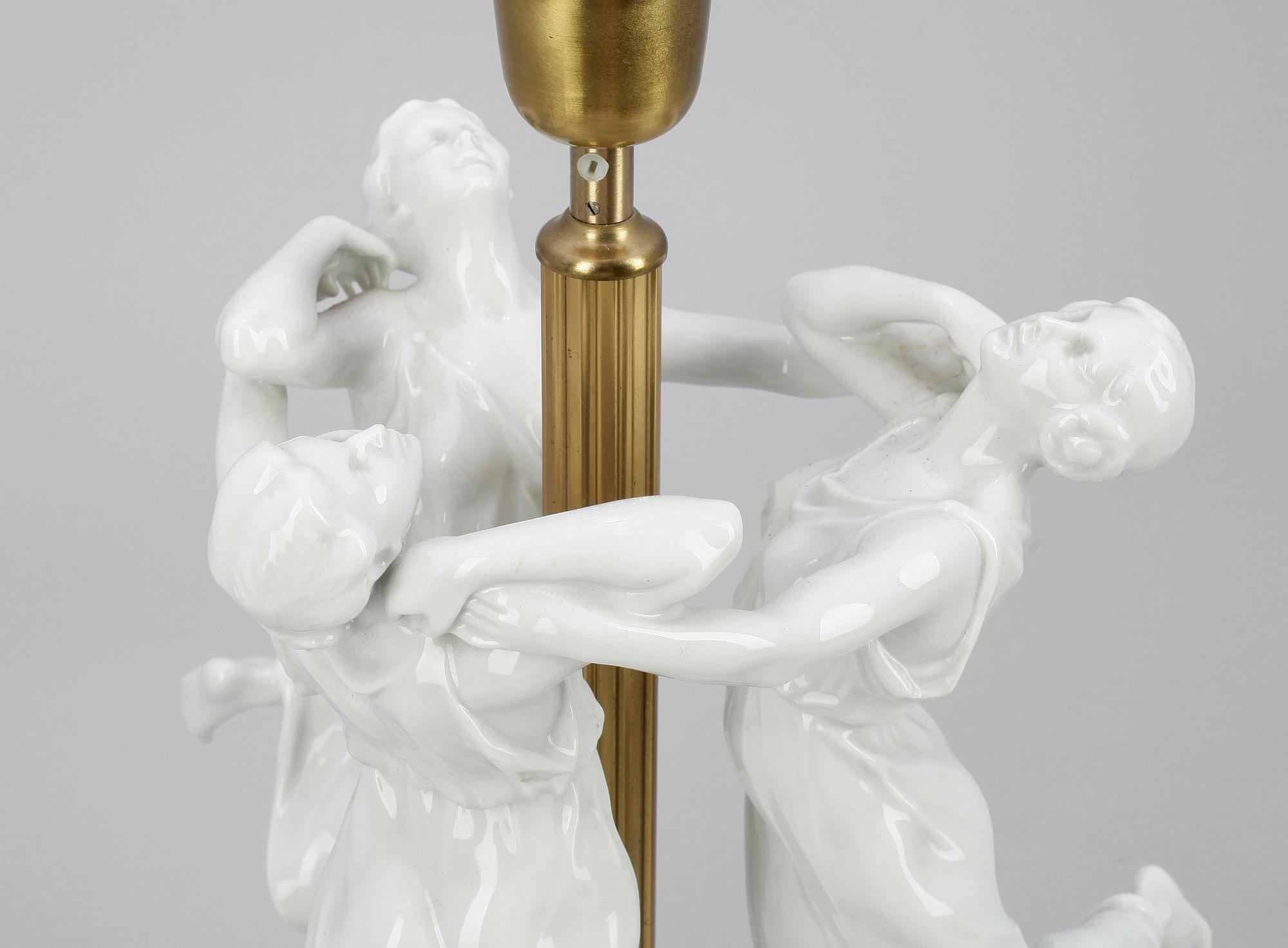 BORDSLAMPA, porslin och mässing, Karl Himmelstoss, Rosenthal, 1900-talets första hälft.