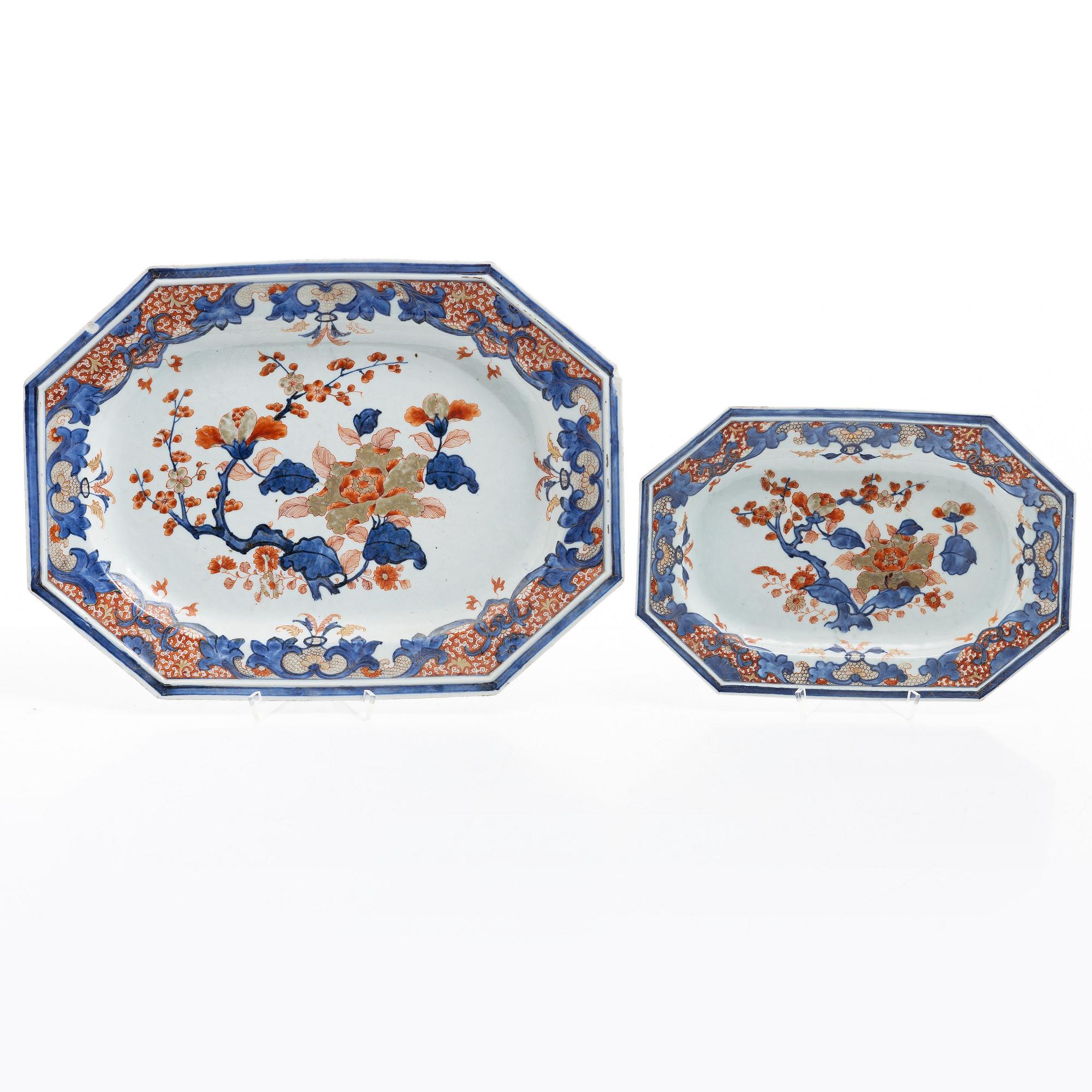 Stekfat, 2 st, porslin,m Kina, Qianlong (1736-95).