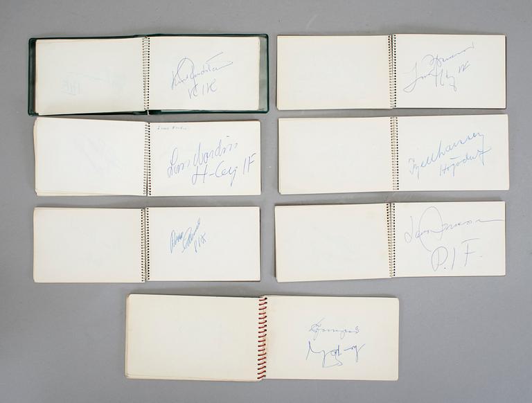 SAMLING FOTBOLLSAUTOGRAFER, bla Ryska landslaget -64, Benfica, Nacka Skoglund, Prawitz Öberg, 1960-70-tal.