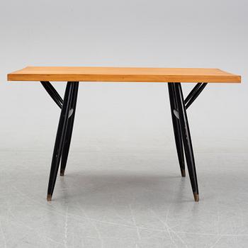 Ilmari Tapiovaara, a 'Pirkka' pine dine table, second half of the 20th Century.