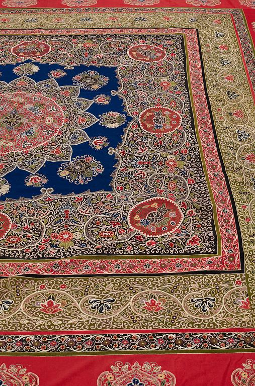 AN EMBROIDERY, a semi-antique Rascht, Persia (Iran), ca 312,5 x 311 cm.
