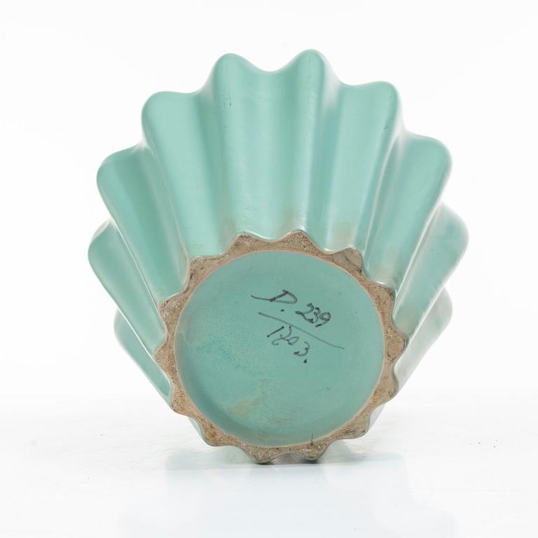 Ewald Dahlskog, A vase, Bo Fajans, 1940s.