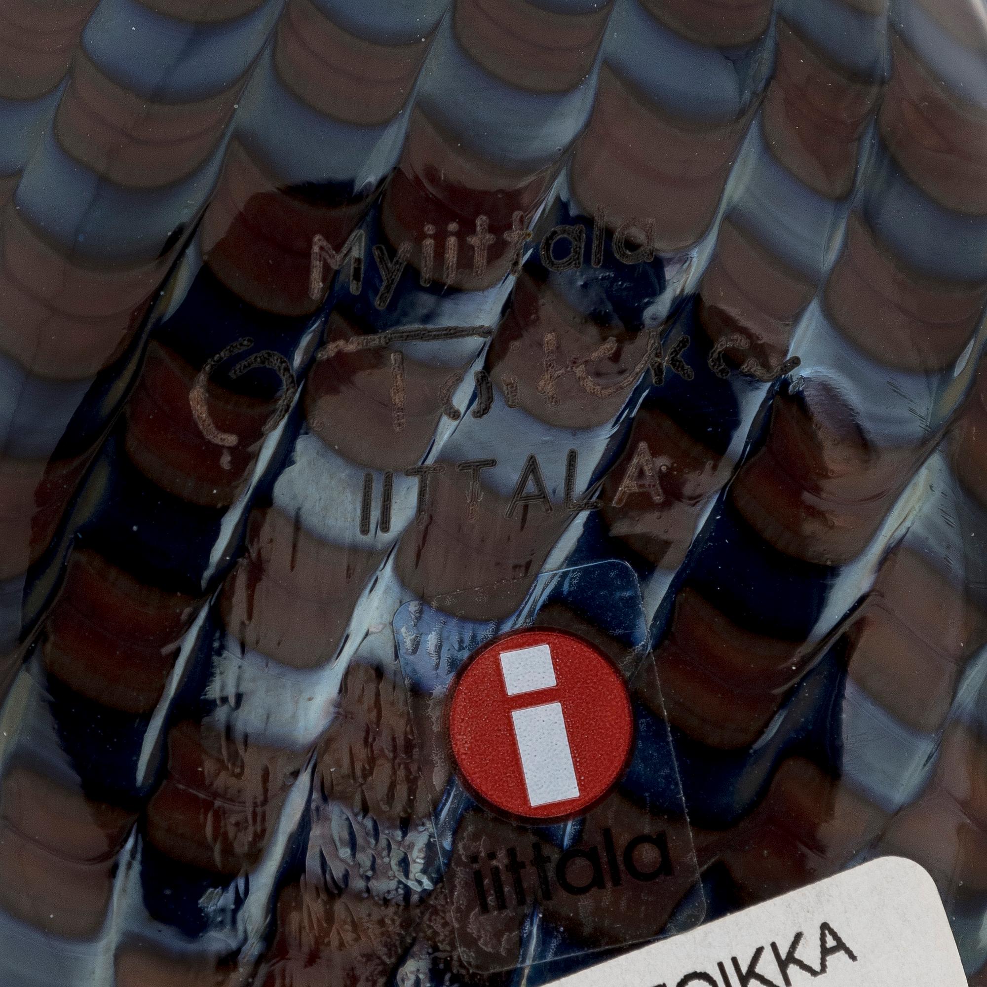 Oiva Toikka, A glass bird, 'Little Kiwi', signed O. Toikka Iittala.