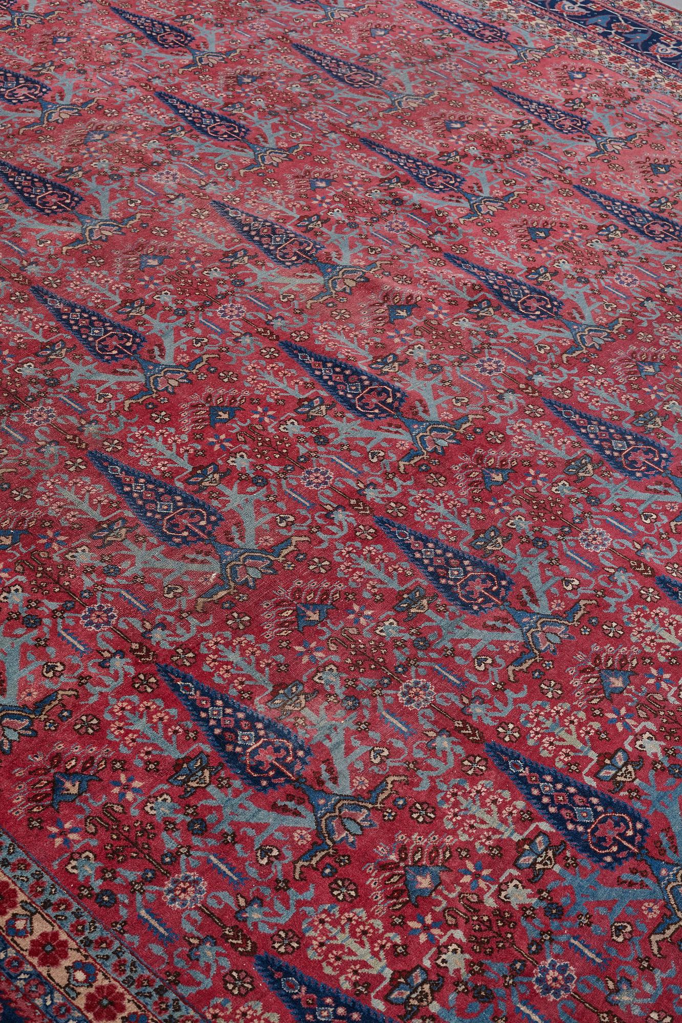 MATTO, a semi-antique Tabriz, ca 429,5 x 343,5 cm.
