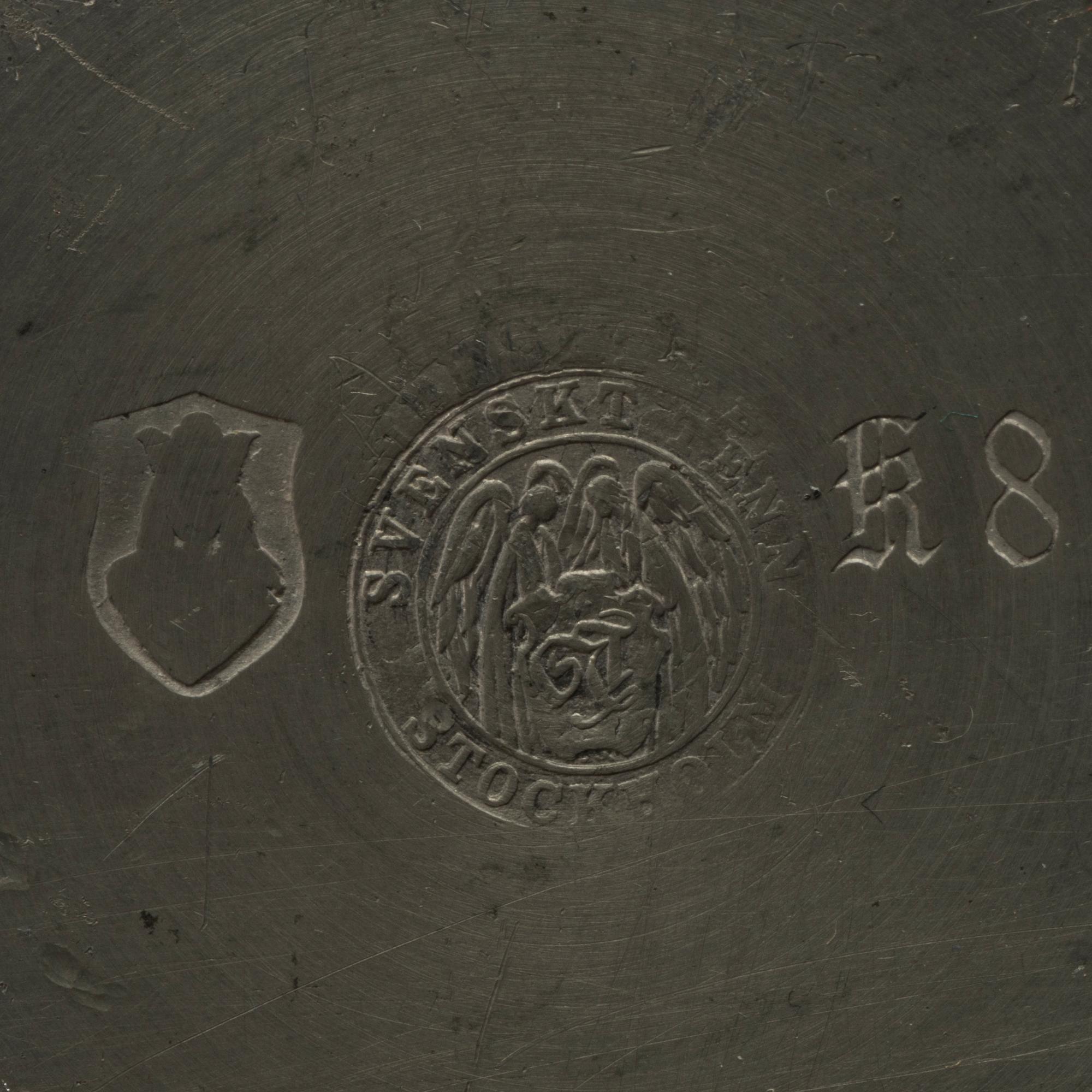 ASK MED LOCK, tenn, Firma Svenskt Tenn, 1936,