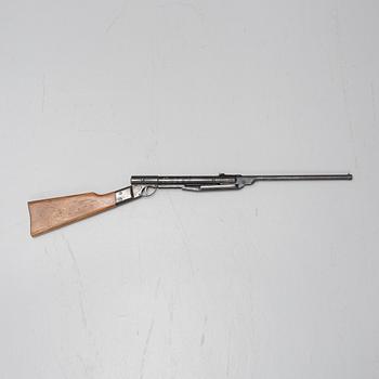 A Diana air rifle model 20, second half of the 20th century.