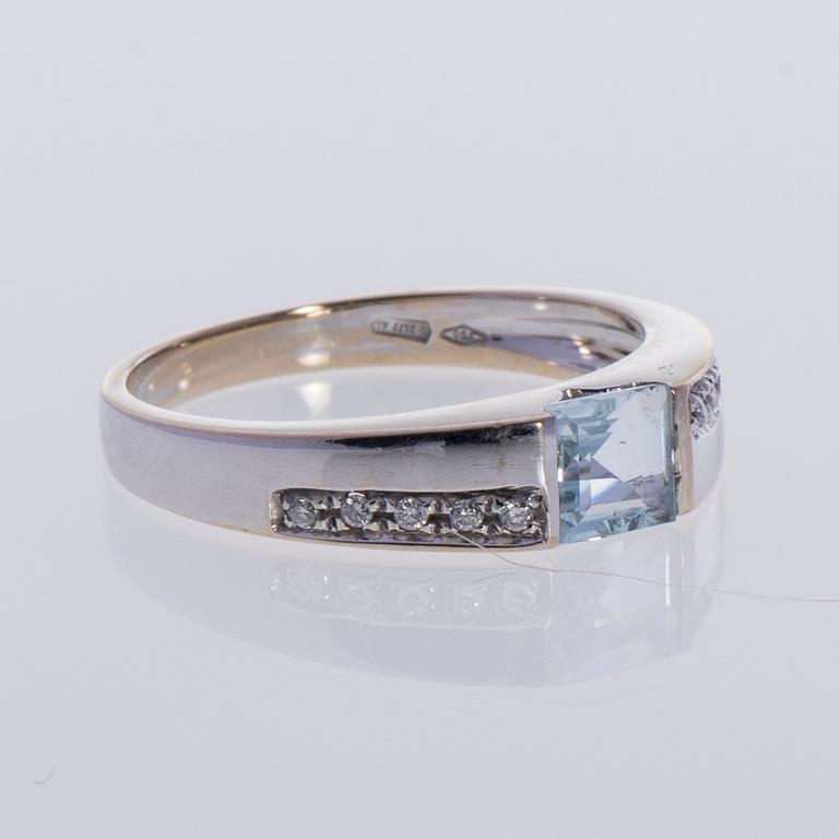 RING, 18K vitguld, diamanter tot. 0,08 ct, akvamarin 1,00 ct. Italien. Vikt 3,9 g.