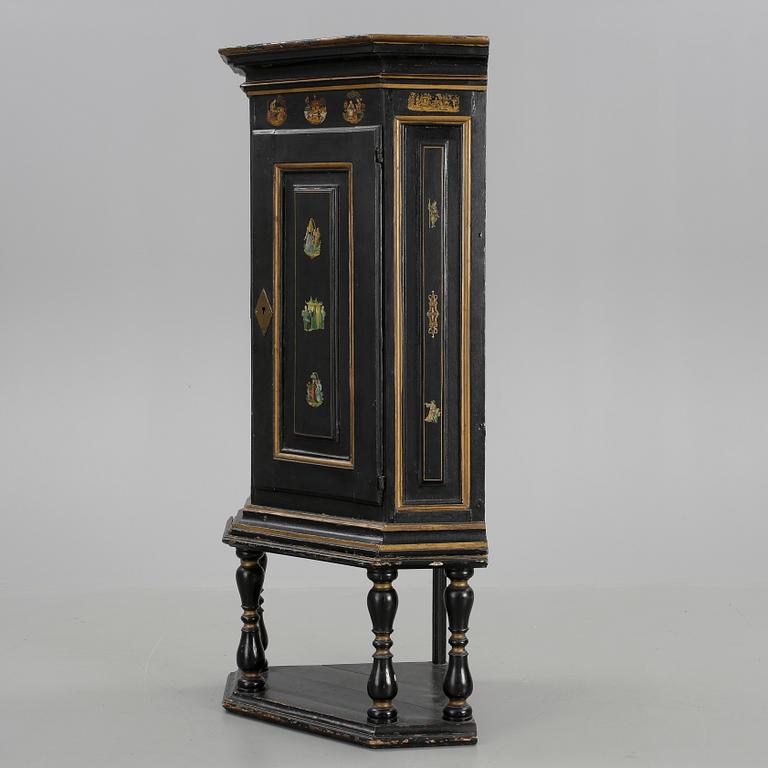 HÖRNSKÅP, barock, 1700-tal.