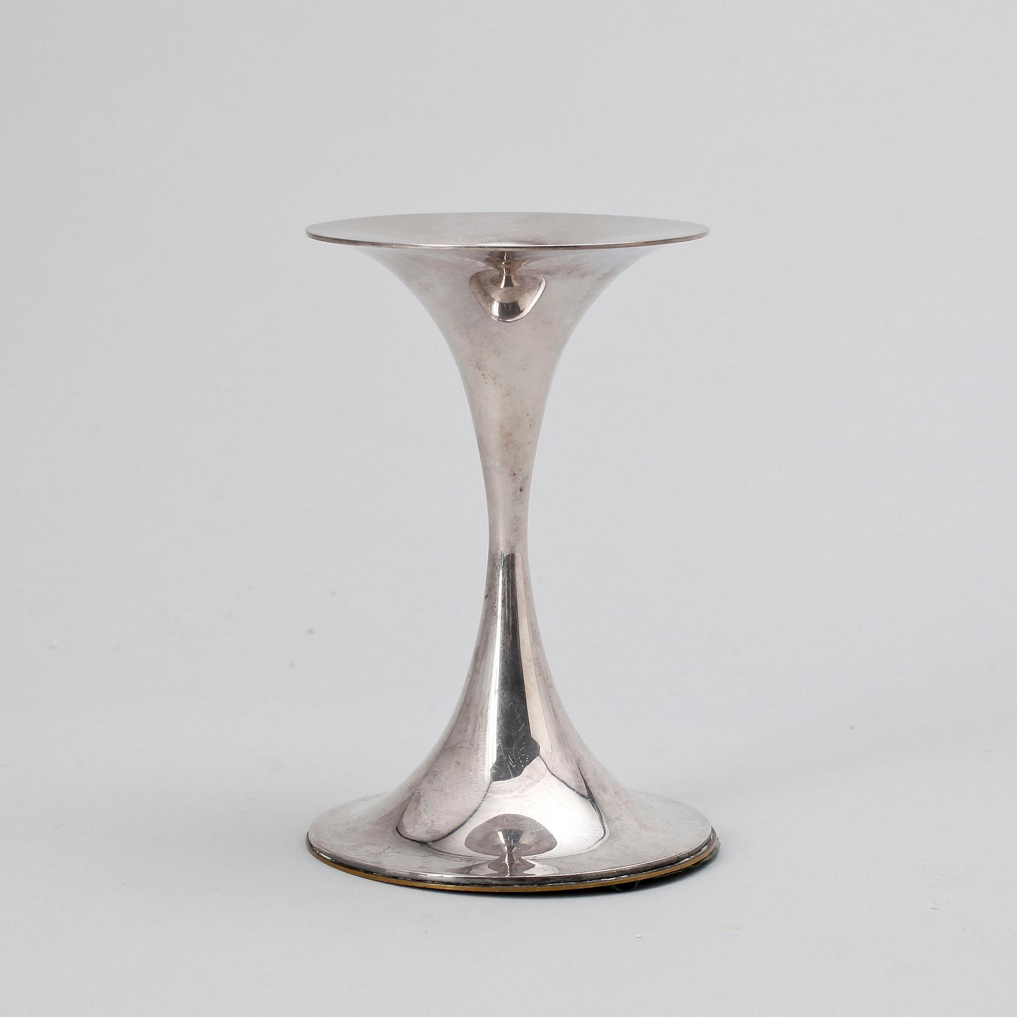 LJUSSTAKE. Sterling silver. Tapio Wirkkala, Kultakeskus Tavastehus, Finland 1972. Vikt ca 97 gram.